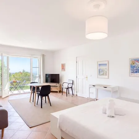 L35 Sea View Swimming Pool, Terrace&bbq Villa